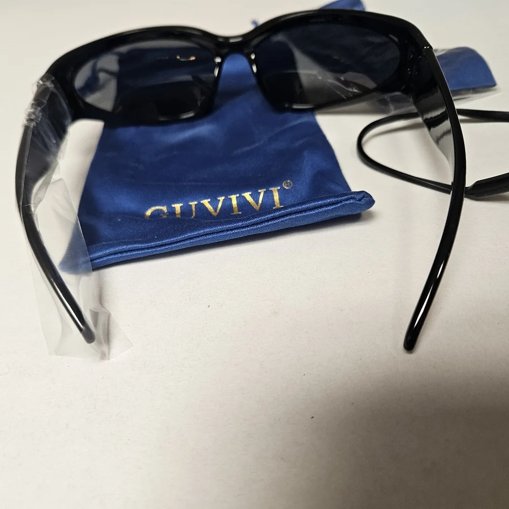 GUVIVI Kids Black‎ Sunglasses with Accessories